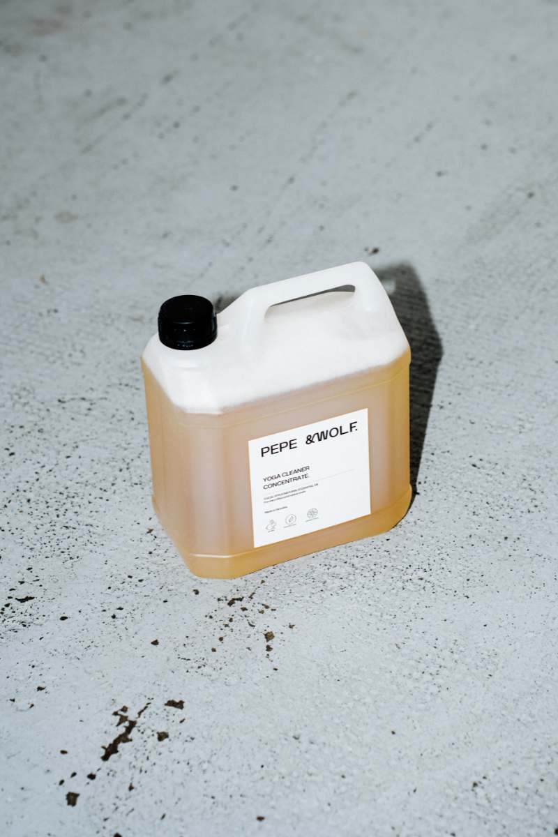All-Natural Yoga & Reformer Cleaner Concentrate (3L – Makes 18L)