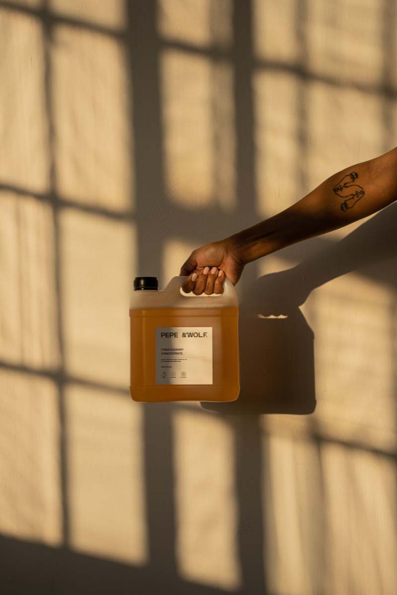 All-Natural Yoga & Reformer Cleaner Concentrate (3L – Makes 18L)