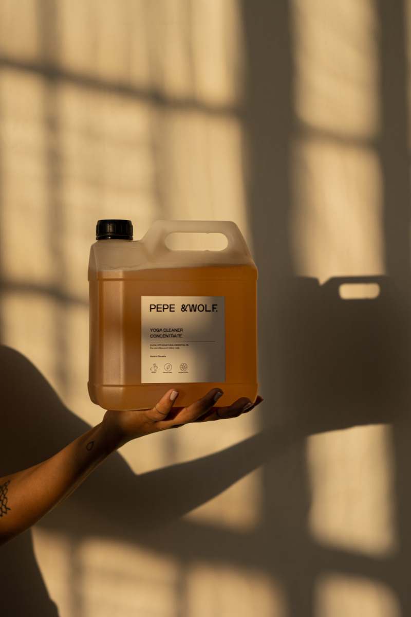 All-Natural Yoga & Reformer Cleaner Concentrate (3L – Makes 18L)